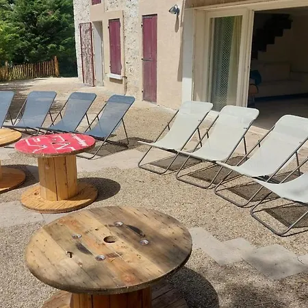 Сasa de vacaciones La Maison Du Lac *